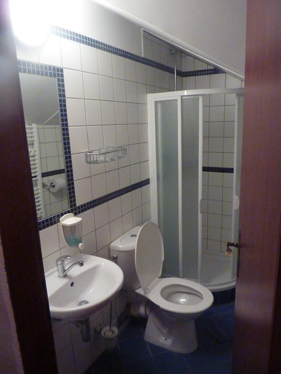 VÁŠ SKLEP - vinný sklep a penzion Znojmo Habitación foto